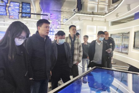 无锡市商务局考察团来访杭州全球跨境电商知识服务中心