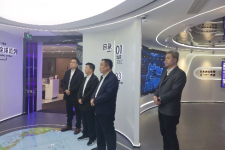 河北景县政府考察团来访杭州全球跨境电商知识服务中心