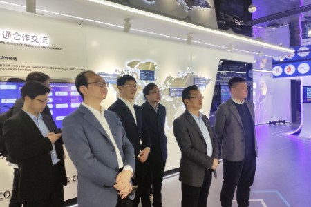 重庆两江新区管委会考察团来访全球跨境电商知识服务中心