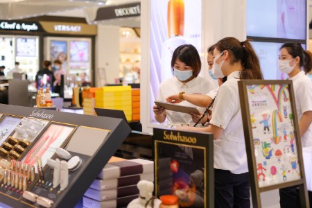 花西子最新动态：花西子西湖隐园旗舰店获缪斯设计奖金奖