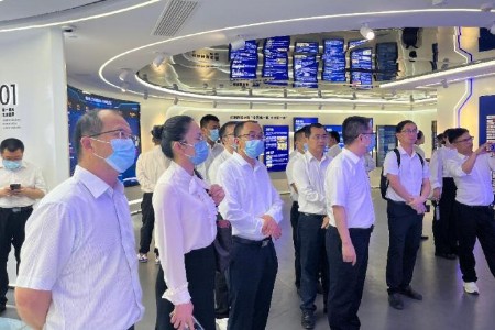 广西自贸区钦州港片区考察团来访知识服务中心