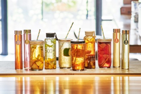 慧聪网创始人郭凡生参加武汉二厂汽水港交所上市庆典