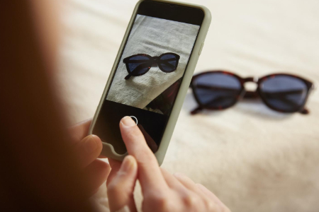 这届双11 奢侈品只配给年轻人凑单