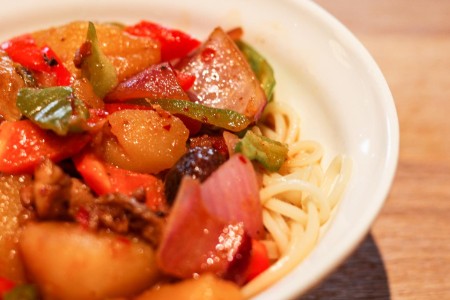 6小时卖出1亿 餐饮企业低价团购卷死了谁？