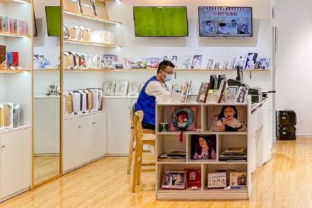 大头贴改名人生四格 就能“躺赚”？