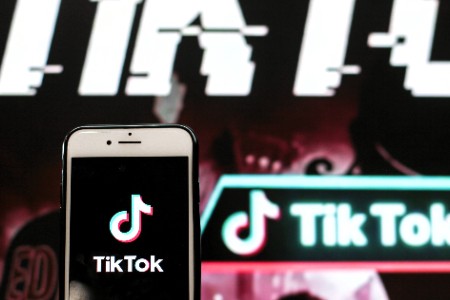 TikTok爆款视频：工贸服饰找到流量密码 单条视频破600万