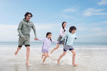 唯品会儿童防晒衣销售激增：时尚感、功能性成为年轻父母首选