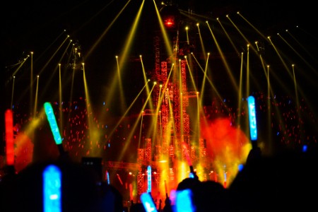 飞猪：五一出境游商品预订量同比增长约100% 邮轮、租车自驾爆火