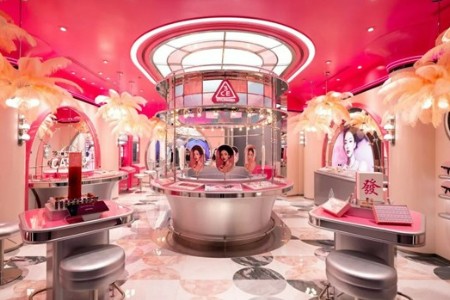 全国首家 欧莱雅3CE“粉境太空酒店”主题旗舰店登陆成都