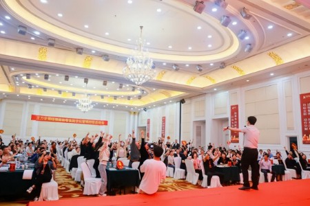 业绩持续高增长 王力做对了什么？ 给动力 教方法 提升能力驱动业绩