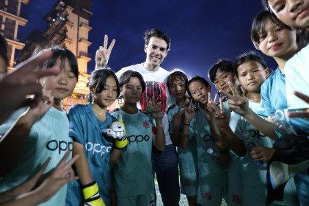 “逐梦”青少年女足冠军公益赛榕江举办 OPPO携手卡卡为山区女足圆梦