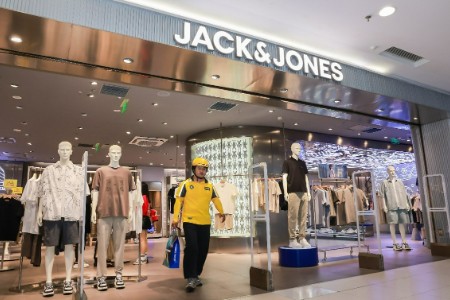 杰克琼斯、ONLY超1400家门店入驻美团闪购 即时零售服饰品类高速增长