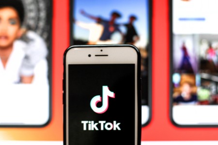 TikTok热门话题“meow”：萌宠背后的宠物品牌营销大机遇