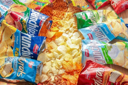 国际巨头“抢食”中国零食市场：徐福记易主背后的万亿并购潮