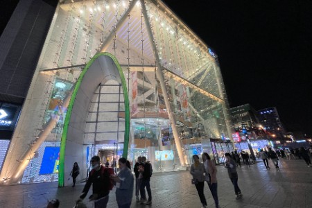 近五成超市企业去年亏损 为何它们却在逆势增长？