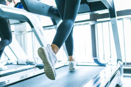 昂跑和lululemon打响中国激战