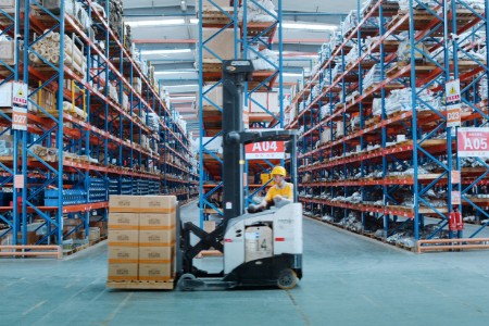 从自营到AI大脑 鑫方盛如何重构工业品供应链？