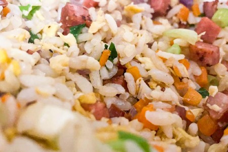“吃谷又买谷”的二次元 被IP主题餐厅硬控