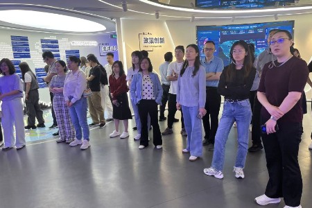 苏州高新区统计局考察团来访全球跨境电商知识服务中心