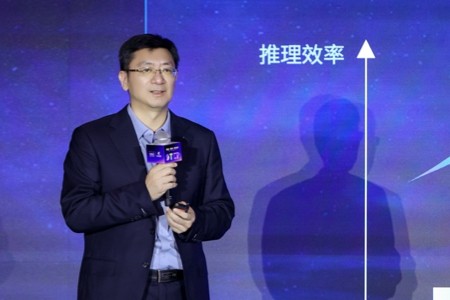 阶跃星辰发布新一代基模Step 3 推理效率创行业新高