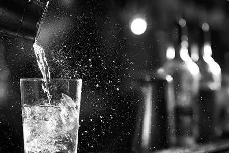 禁酒令100天：白酒向下 啤酒向上 | 超品洞察