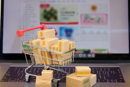 全球消费者喜欢在哪里网购？