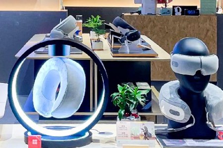 出海营收近 3000 万：SKG 的海外破局点 藏在产品和社媒里