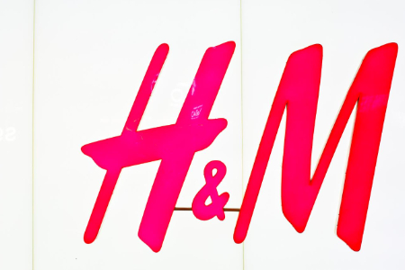 H&M重开中国首店 净利润暴跌68%的至暗时刻过去了吗？
