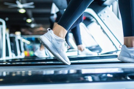 跑路不愁 低至3元1小时 自助健身房成撸铁人救星？