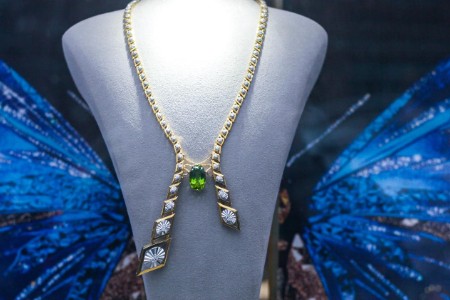 最低十几元  金价狂飙下  年轻人盯上了“次抛黄金”