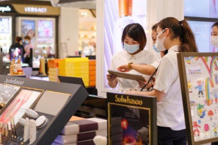 又一知名彩妆品牌突然宣布闭店  已入华16年